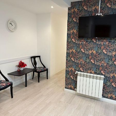 Hostal Flat55Мадрид Экстерьер фото