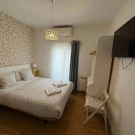 Hostal Flat55Мадрид Экстерьер фото