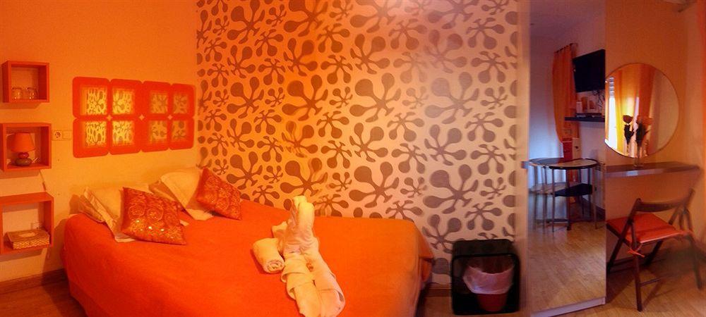 Hostal Flat55Мадрид Экстерьер фото