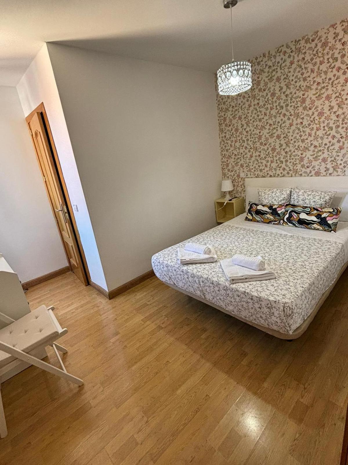 Hostal Flat55Мадрид Экстерьер фото