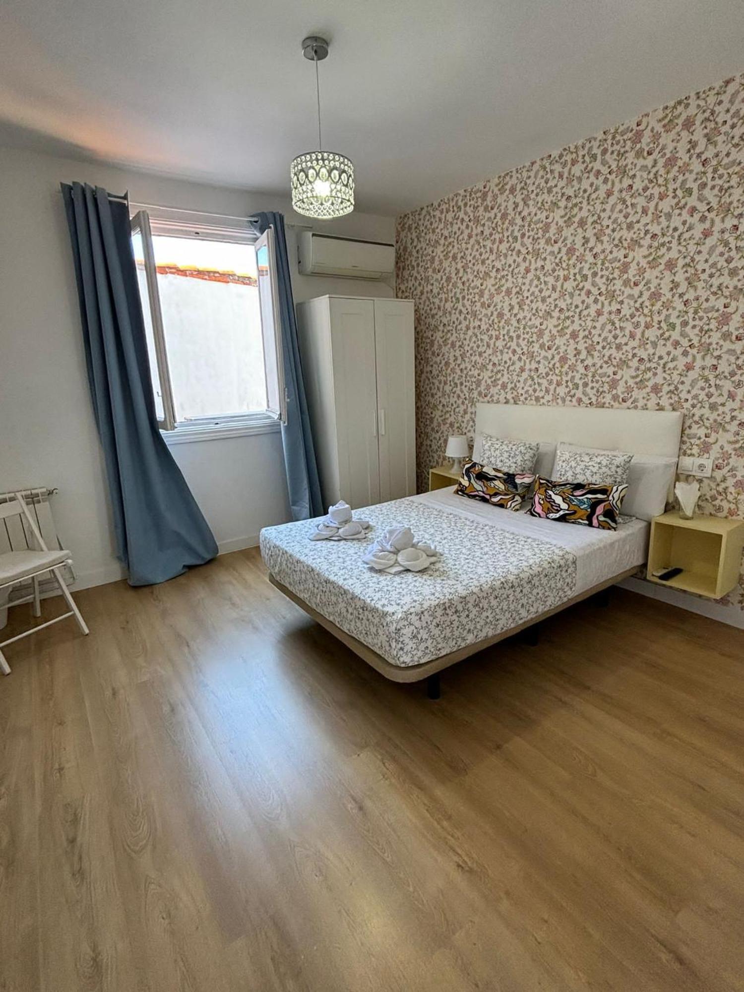 Hostal Flat55Мадрид Экстерьер фото