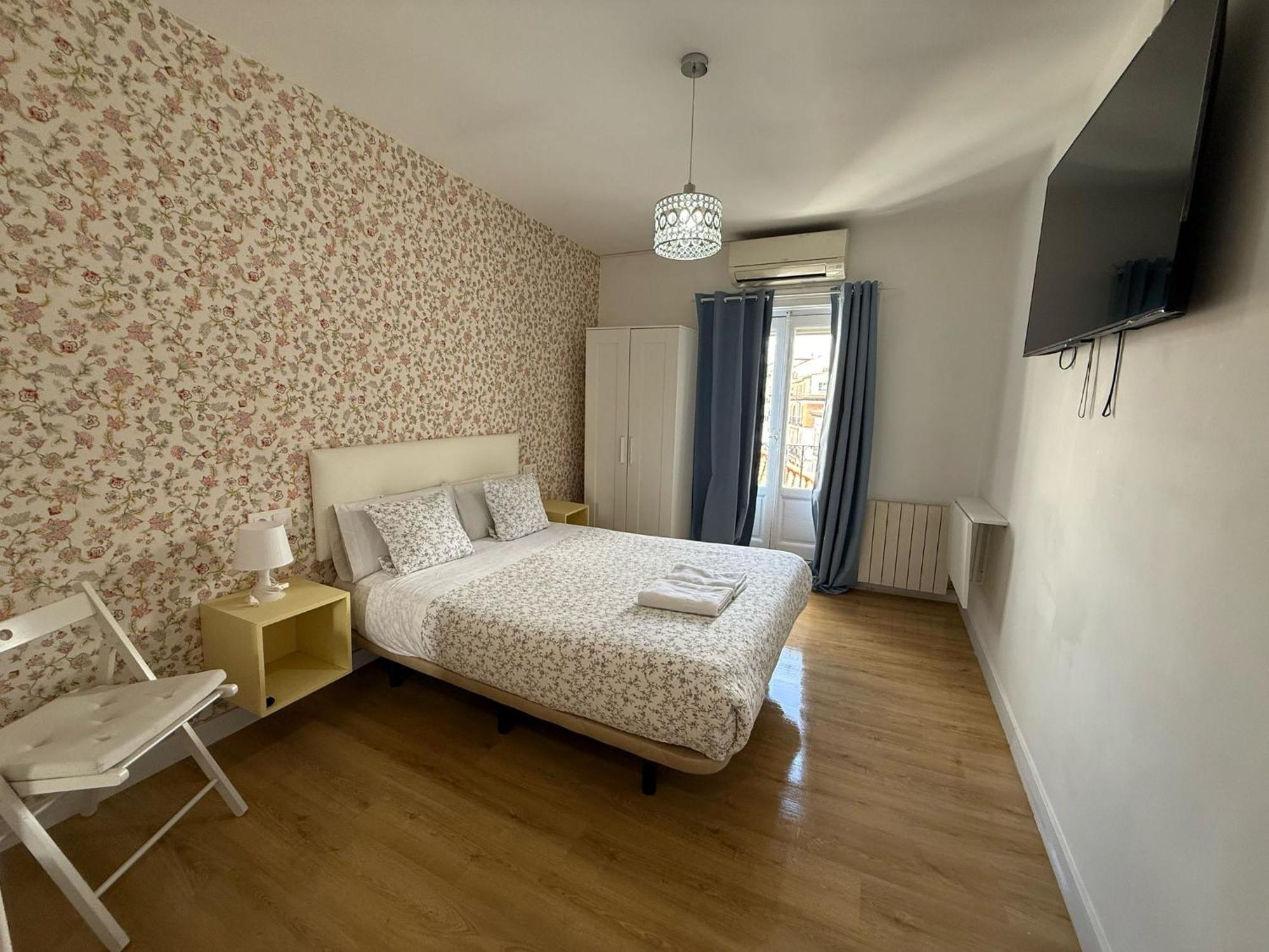 Hostal Flat55Мадрид Экстерьер фото