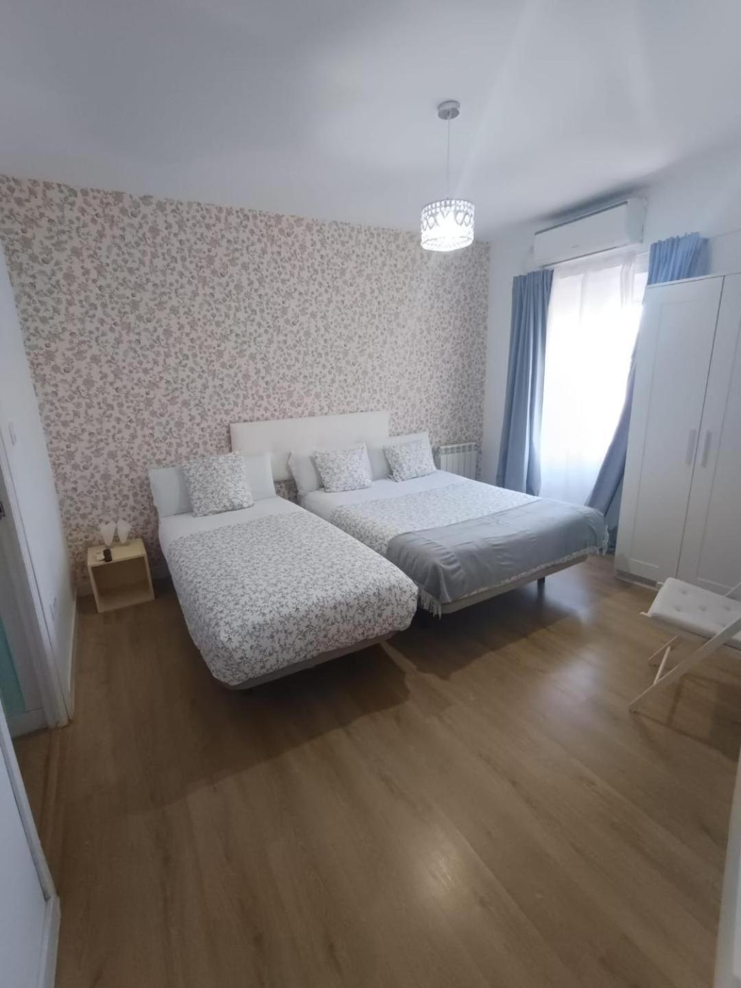 Hostal Flat55Мадрид Экстерьер фото